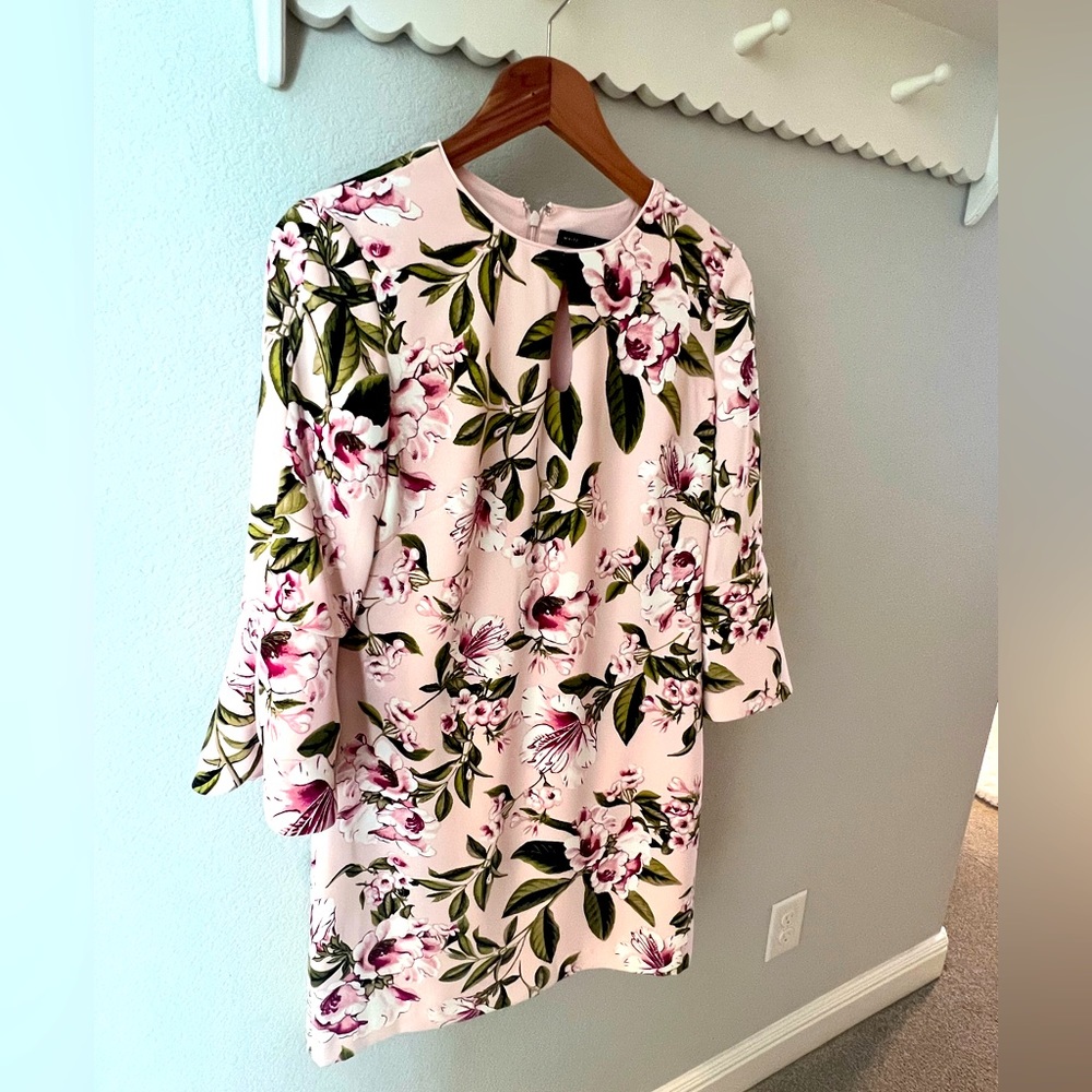 White House Black Market Pink Floral Dress, Size 4. NWT - Picture 2 of 10